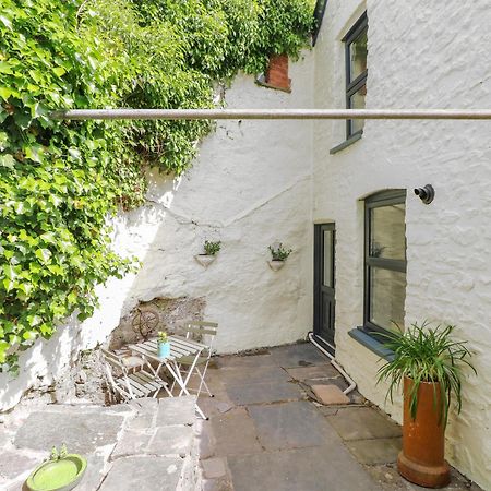 Suffolk House Villa Narberth Bagian luar foto
